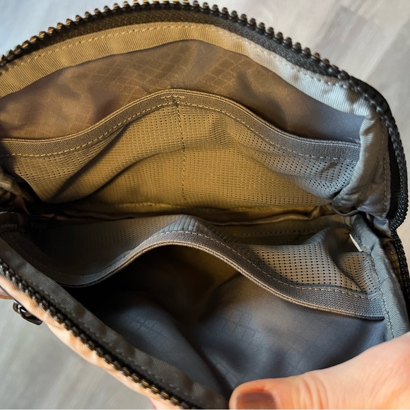 Lululemon 1L everywhere belt bag - Picture 5 of 5